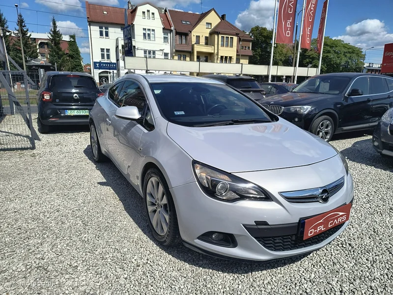 Opel Astra GTC 41
