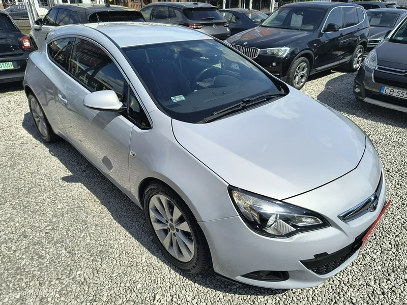 Opel Astra GTC 42