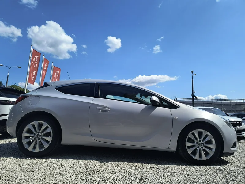 Opel Astra GTC 44