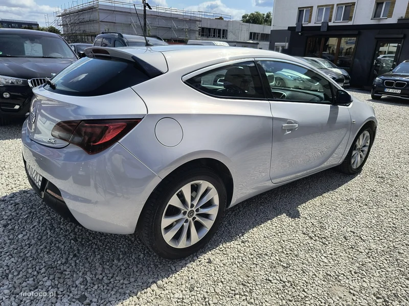 Opel Astra GTC 46