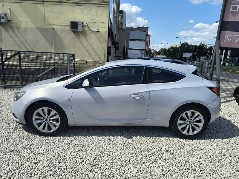 Opel Astra GTC 55