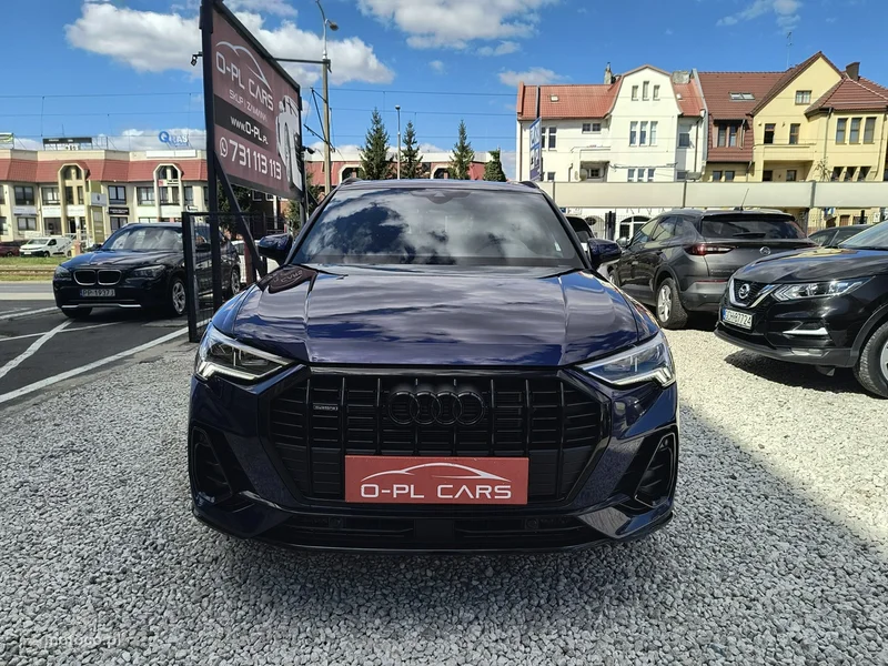 Audi Q3 F3 2
