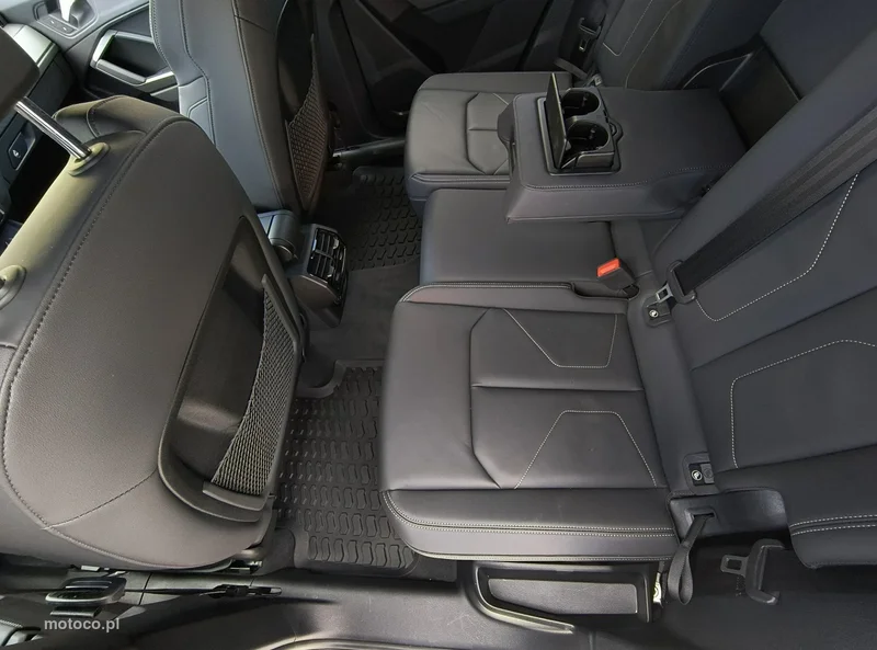 Audi Q3 F3 17