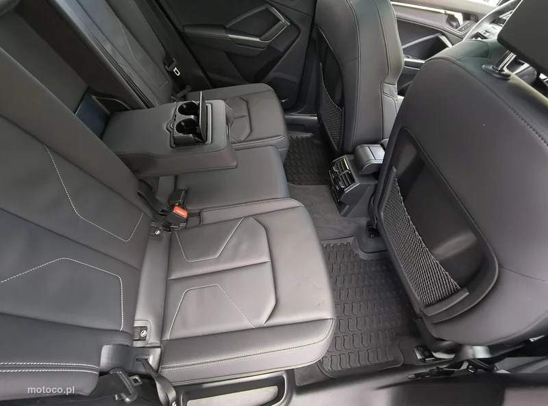 Audi Q3 F3 21
