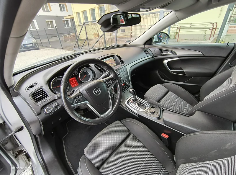 Opel Insignia A 8