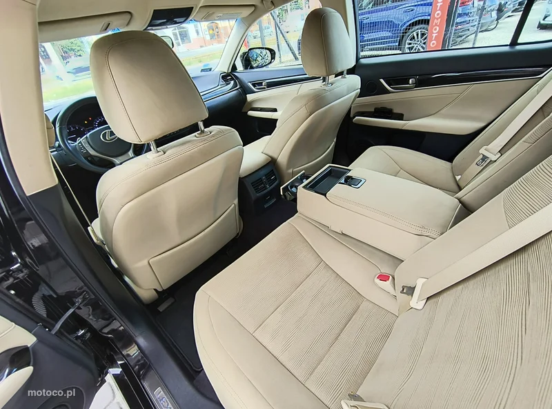 Lexus GS 12