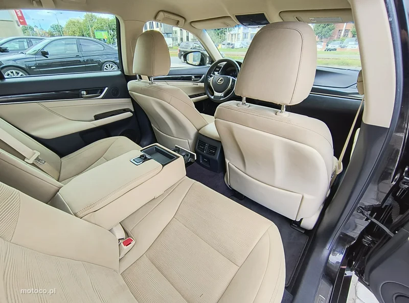 Lexus GS 17
