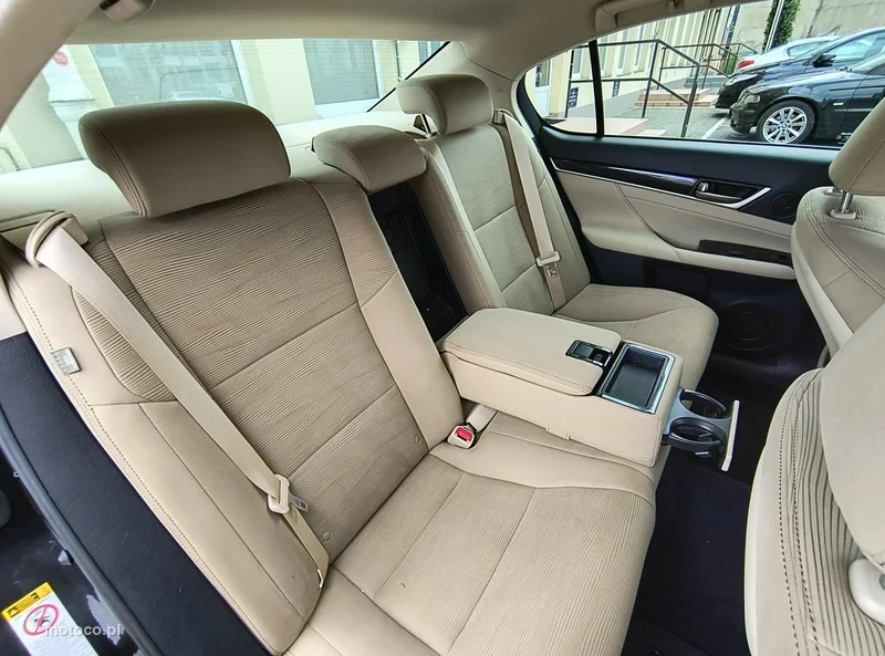 Lexus GS 18