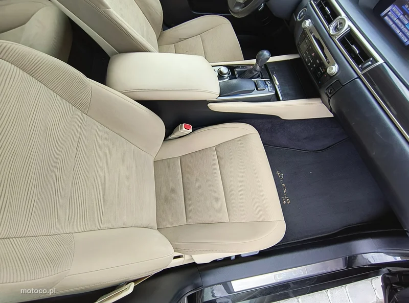 Lexus GS 24