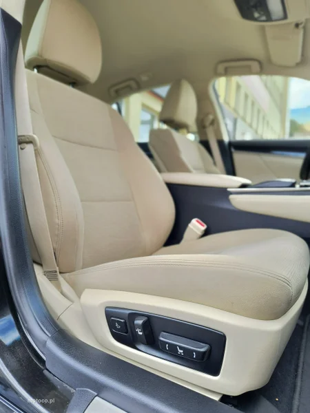 Lexus GS 25
