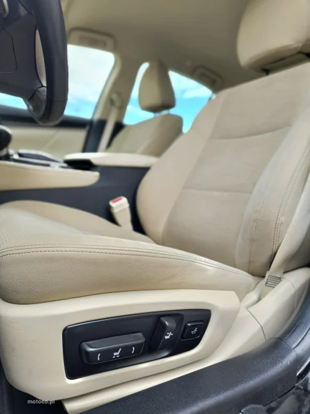 Lexus GS 26