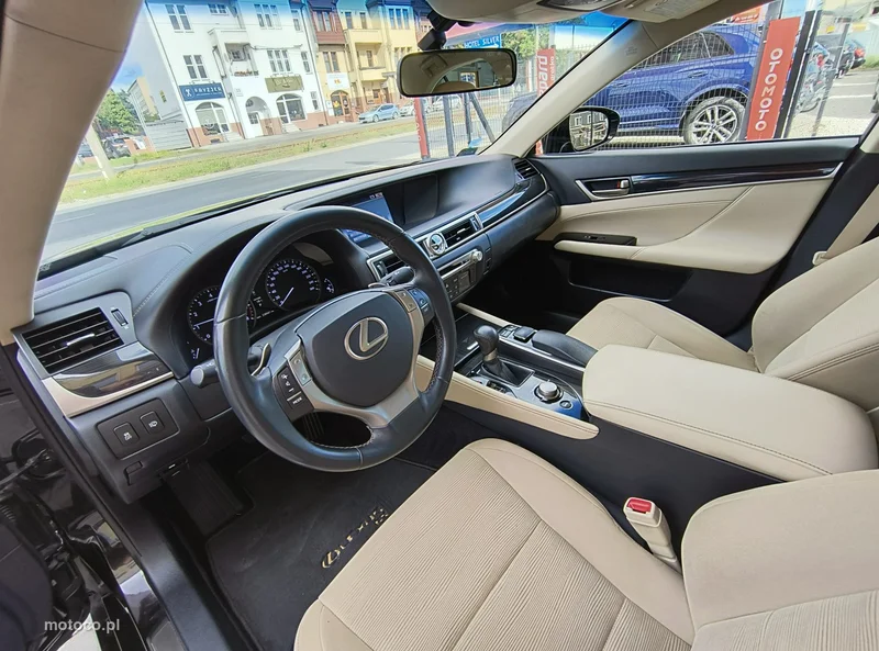 Lexus GS 8