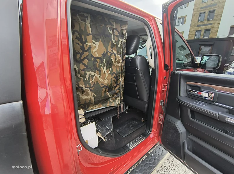 Dodge RAM 15