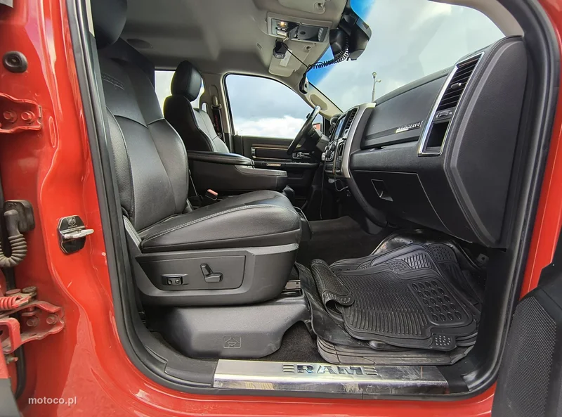 Dodge RAM 18