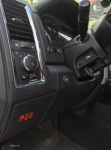 Dodge RAM 35