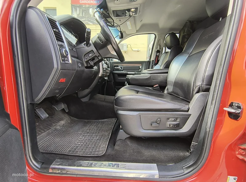 Dodge RAM 10