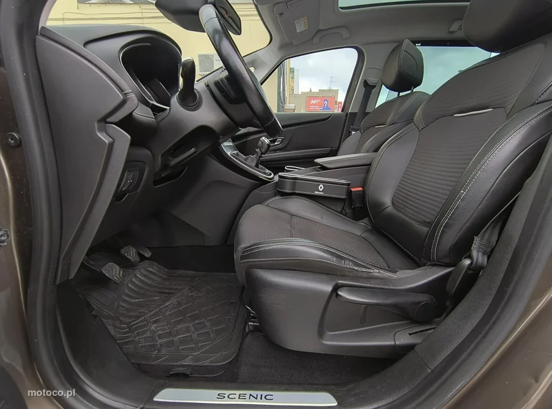 Renault Grand Scenic III 11
