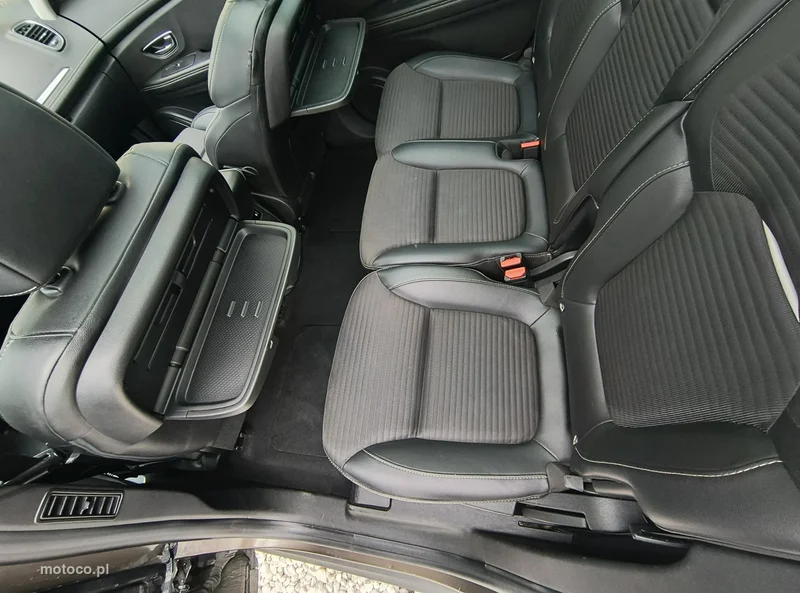 Renault Grand Scenic III 16