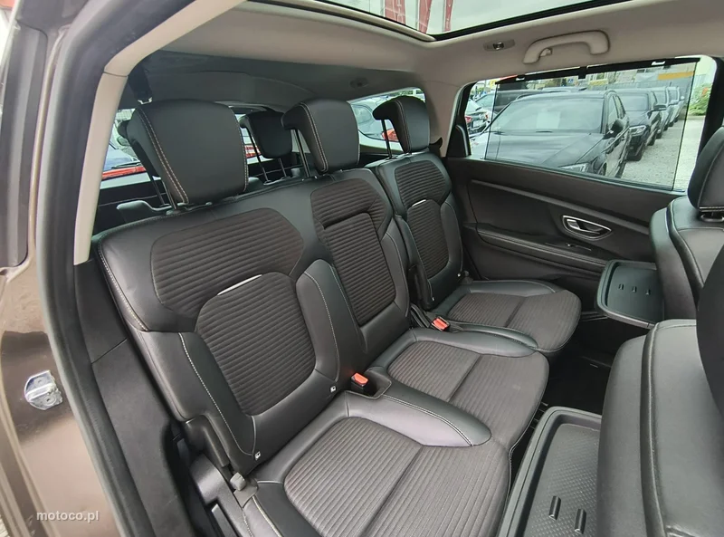 Renault Grand Scenic III 21