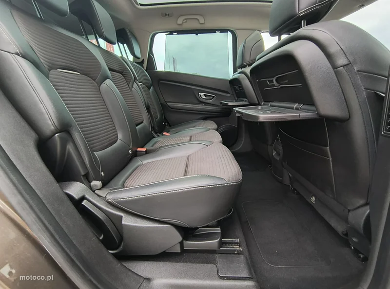 Renault Grand Scenic III 22