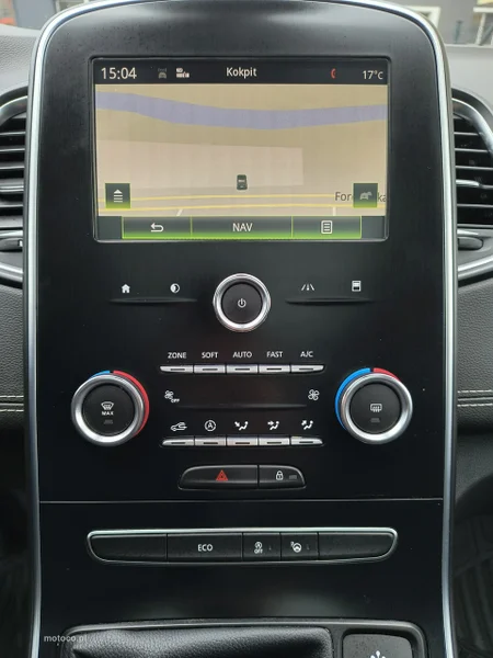 Renault Grand Scenic III 36