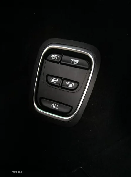 Renault Grand Scenic III 47
