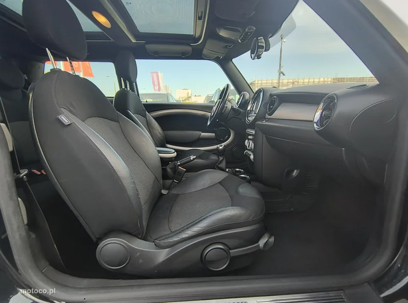 MINI Cooper D 17
