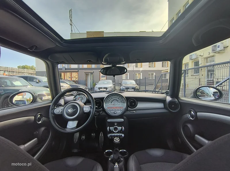MINI Cooper D 7