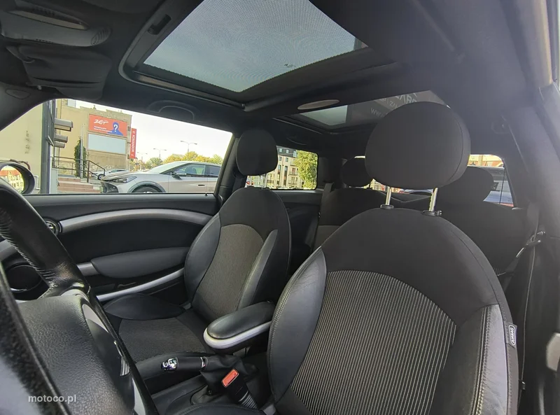 MINI Cooper D 9