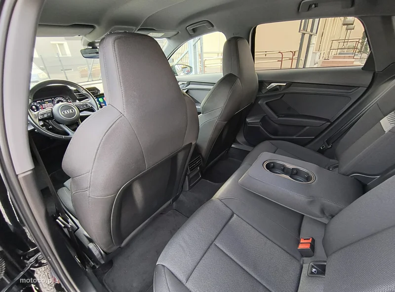 Audi A3 8Y 12