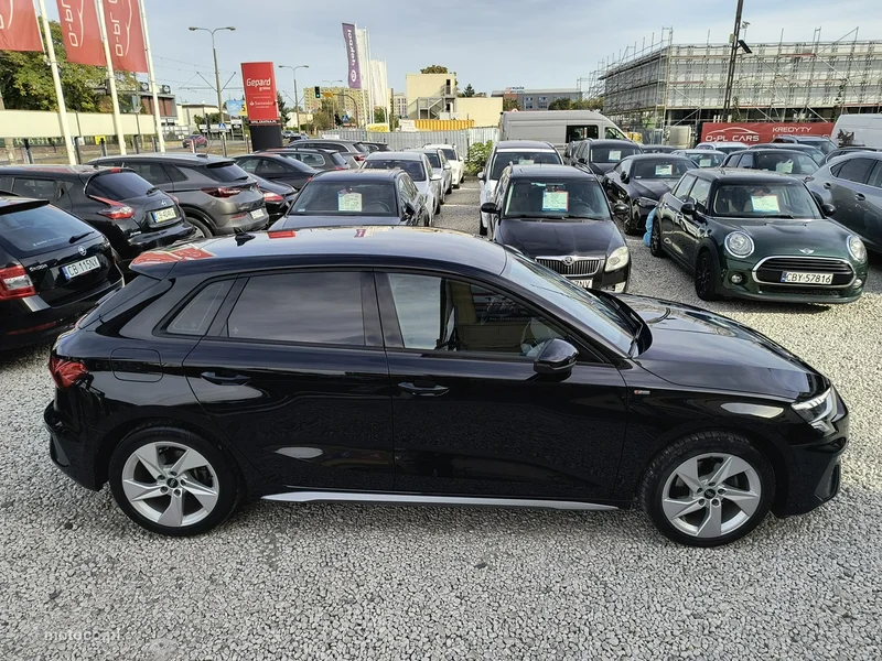 Audi A3 8Y 44