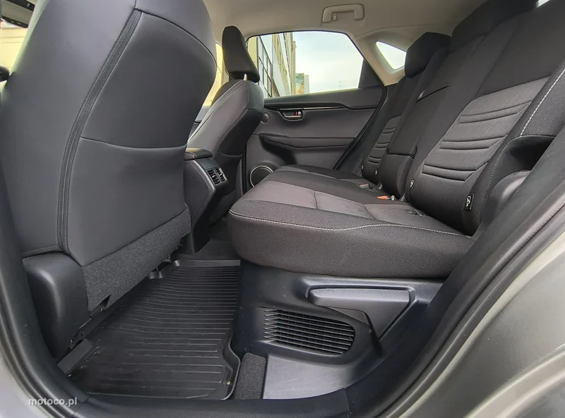 Lexus NX 14