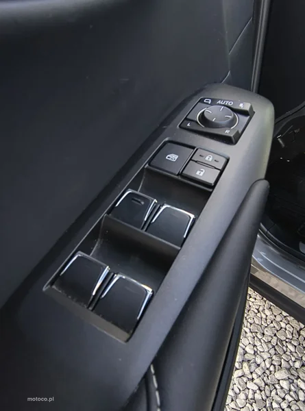 Lexus NX 24