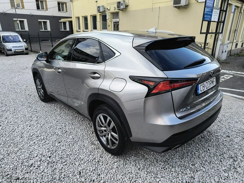 Lexus NX 6