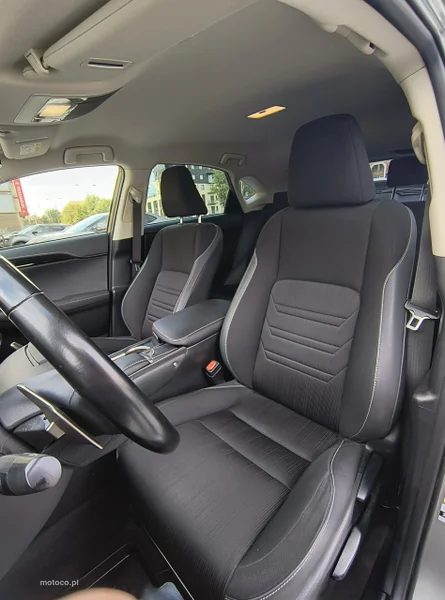 Lexus NX 9