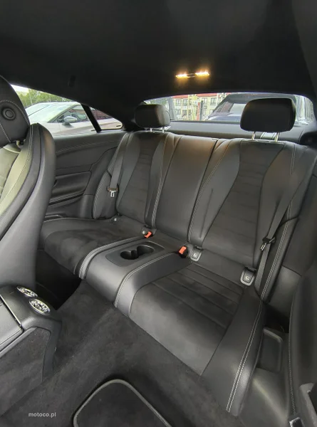 Mercedes-Benz Klasa E W213 E 220 14