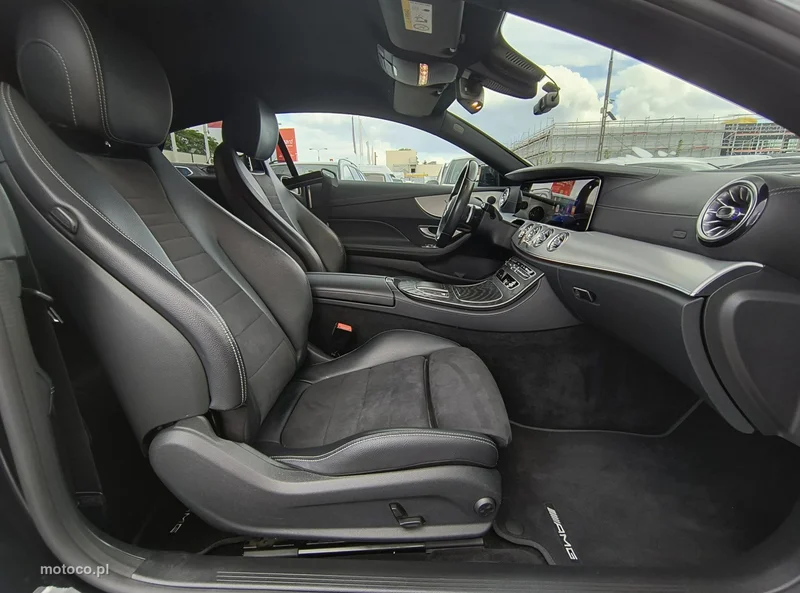 Mercedes-Benz Klasa E W213 E 220 18