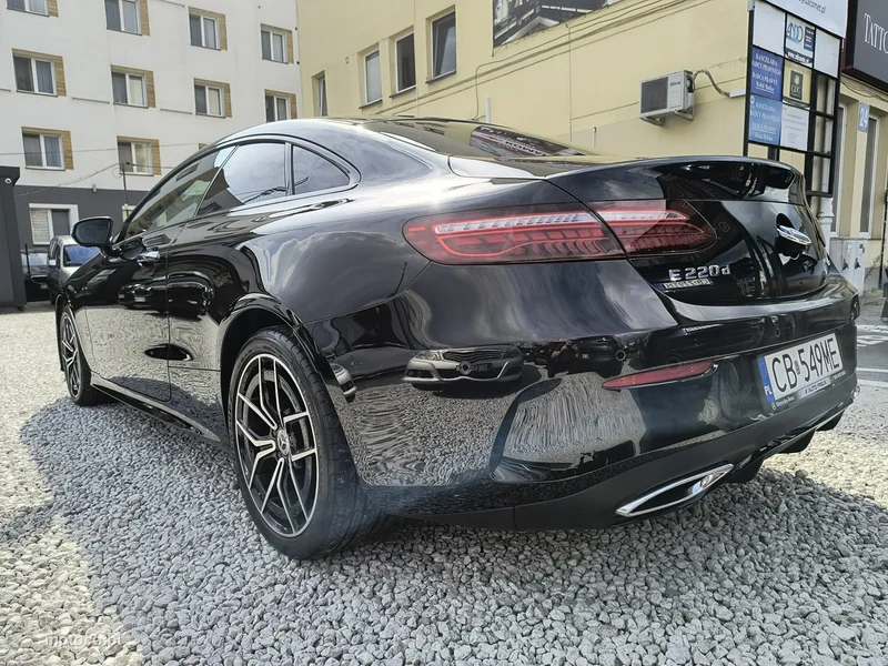 Mercedes-Benz Klasa E W213 E 220 35