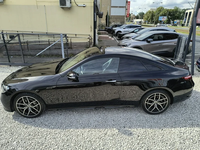 Mercedes-Benz Klasa E W213 E 220 37