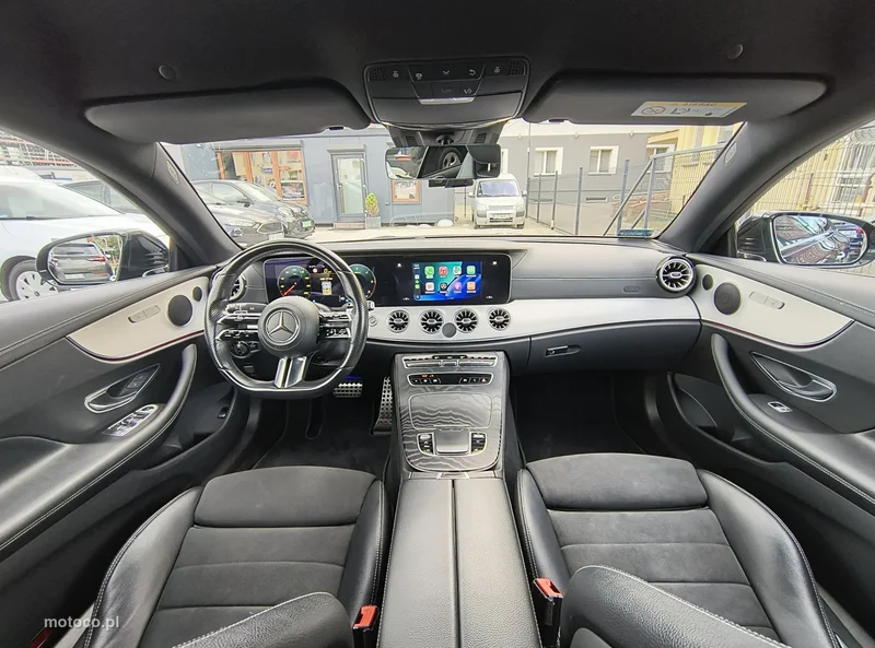 Mercedes-Benz Klasa E W213 E 220 8