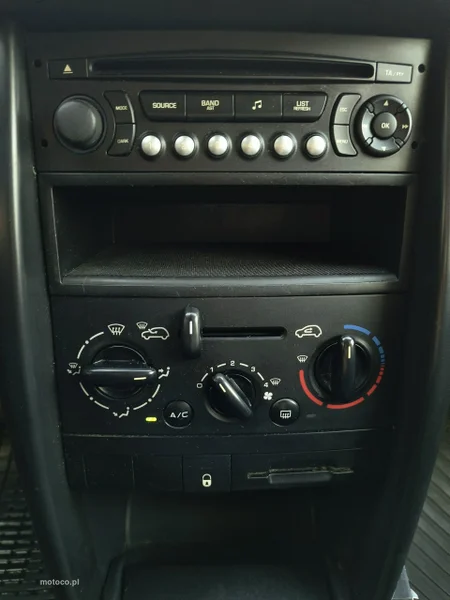 Peugeot 207 19