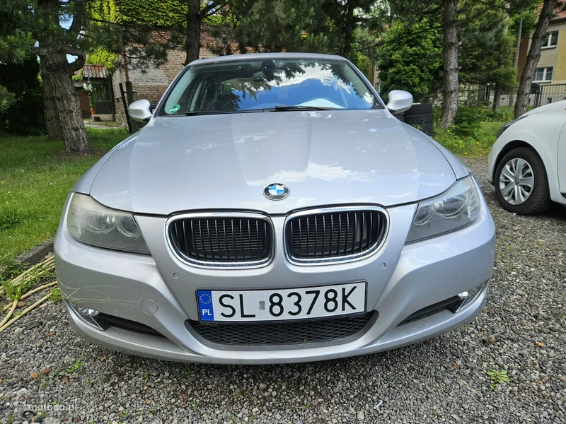BMW Seria 3 E90 318 2