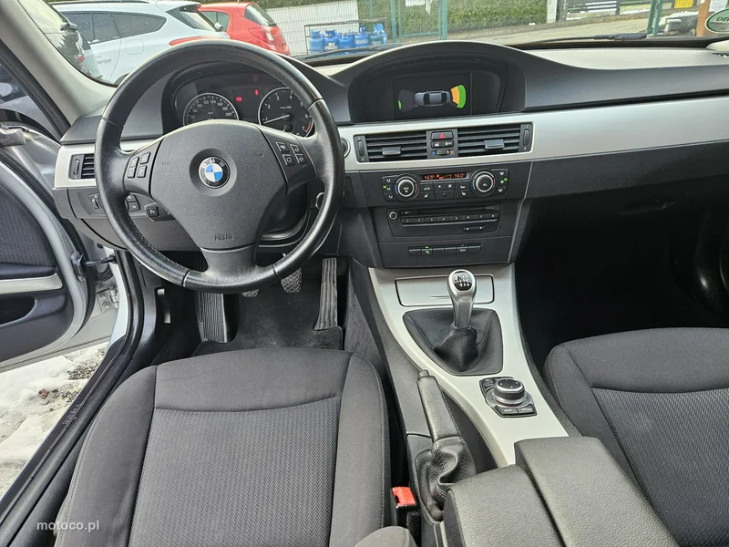 BMW Seria 3 E90 318 16