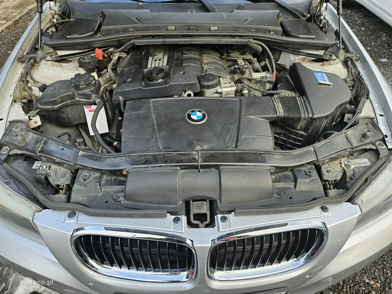 BMW Seria 3 E90 318 19