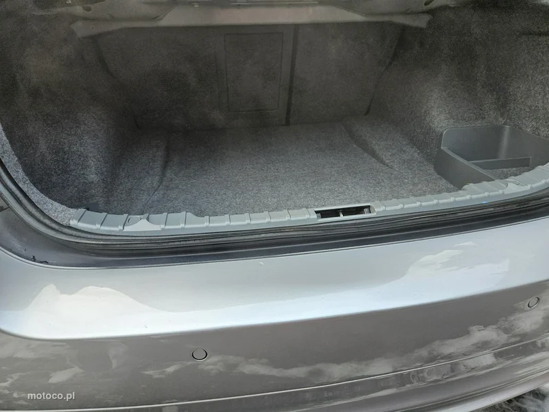 BMW Seria 3 E90 318 22