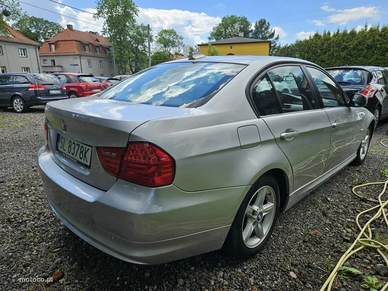 BMW Seria 3 E90 318 4