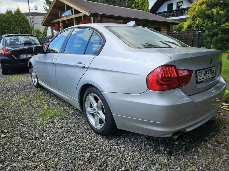 BMW Seria 3 E90 318 5
