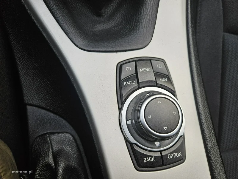 BMW Seria 3 E90 318 9