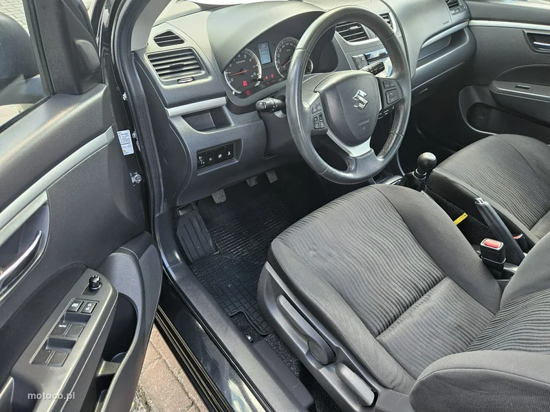 Suzuki Swift 13