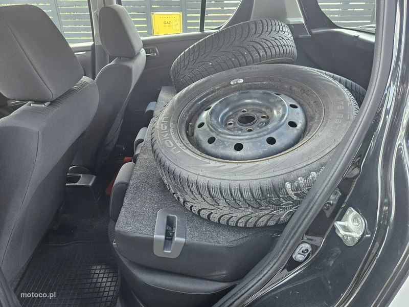 Suzuki Swift 21